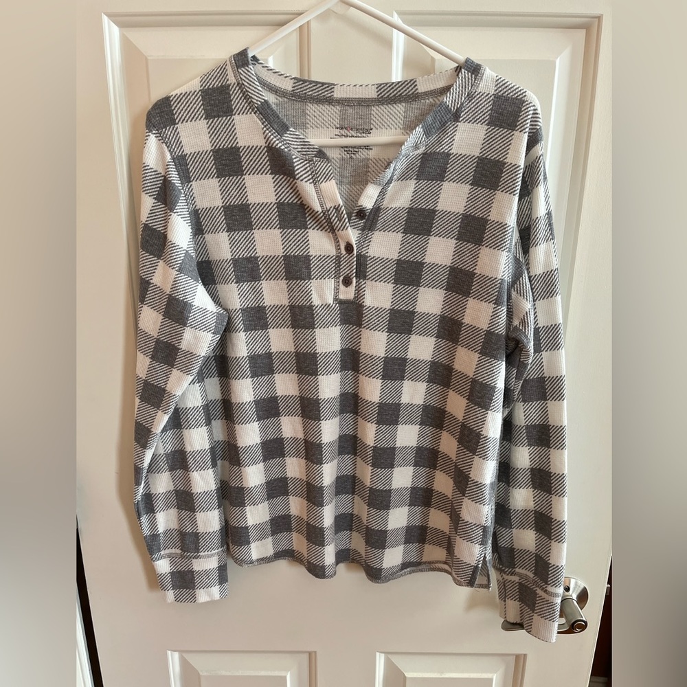 Warm essentials by cuddle duds is extra large